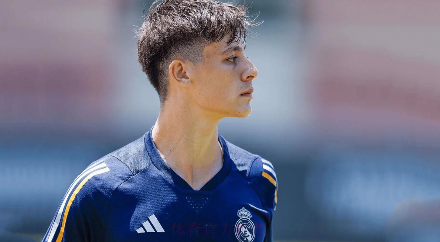 前土耳其队医:皇马知道居勒尔有伤 但不愿失去他 前土耳其队医:皇马知道居勒尔有伤 但不愿失去他